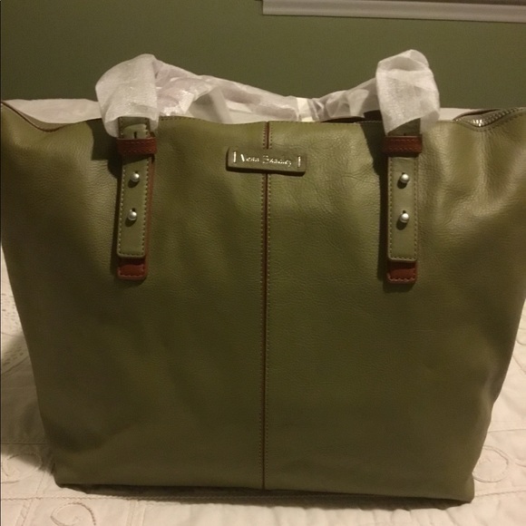 Vera Bradley Purse: Brand New - Picture 3 of 7